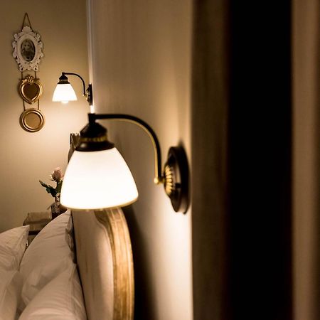 Kyria Boutique House Aparthotel Атина Екстериор снимка