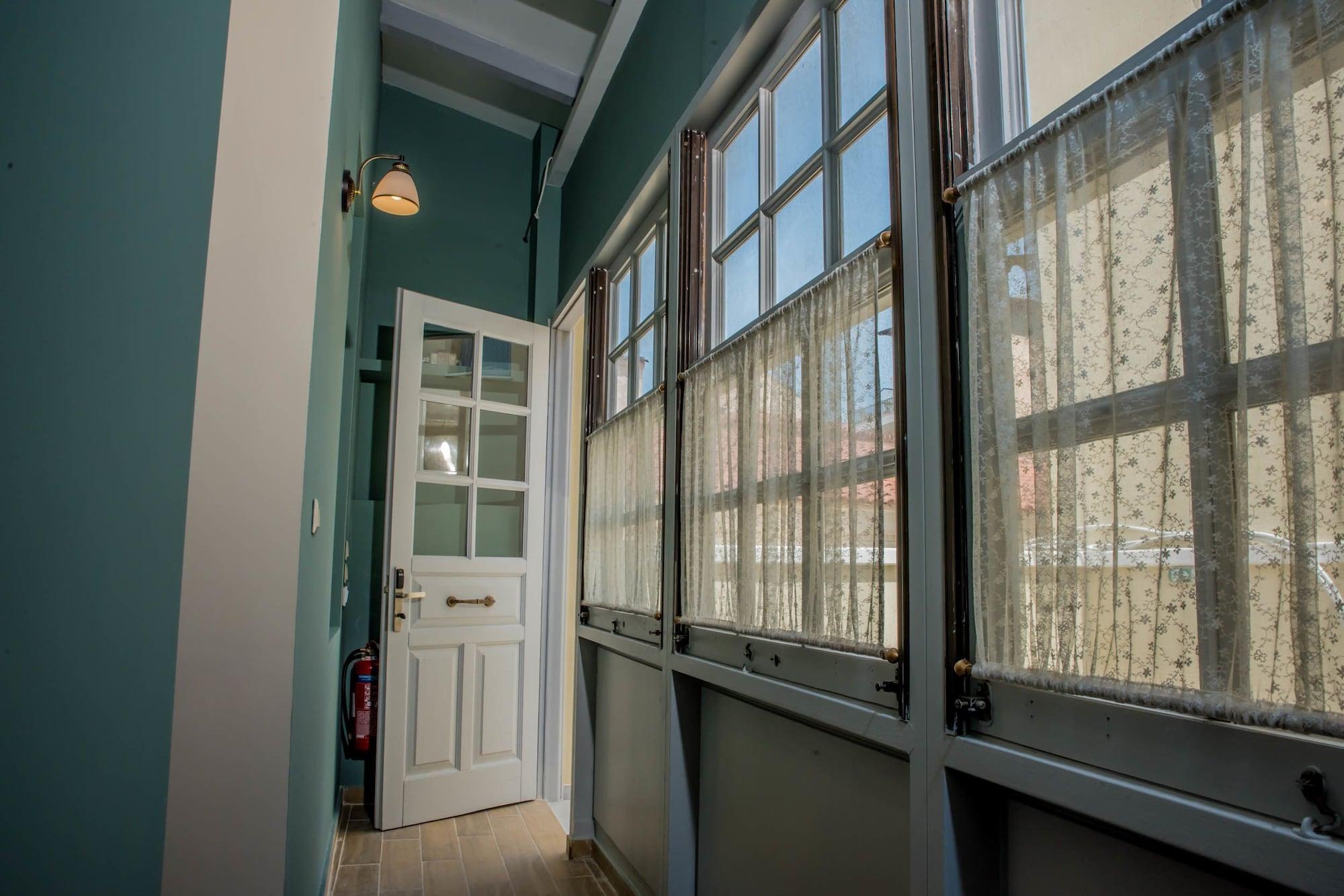 Kyria Boutique House Aparthotel Атина Екстериор снимка