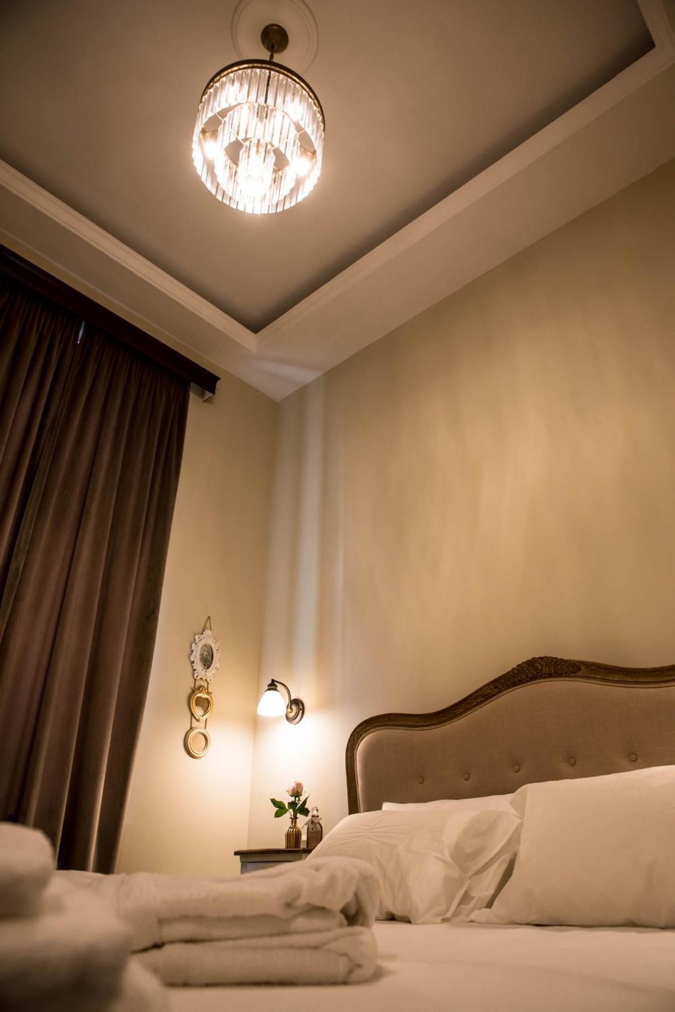Kyria Boutique House Aparthotel Атина Екстериор снимка