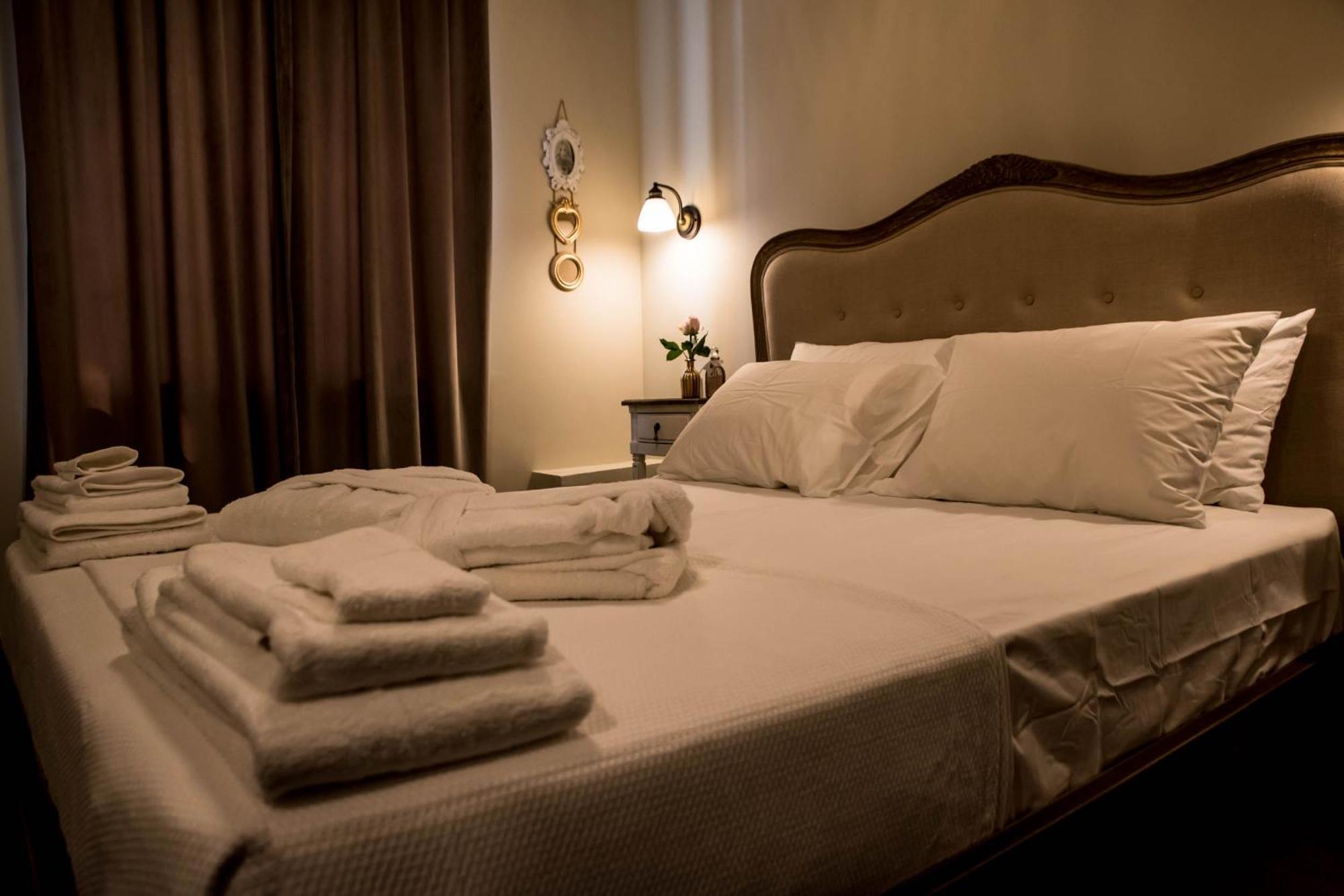 Kyria Boutique House Aparthotel Атина Екстериор снимка